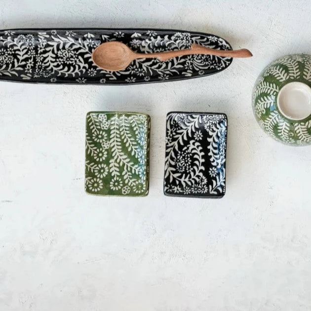 Stoneware Dish with Wax Relief Botanicals