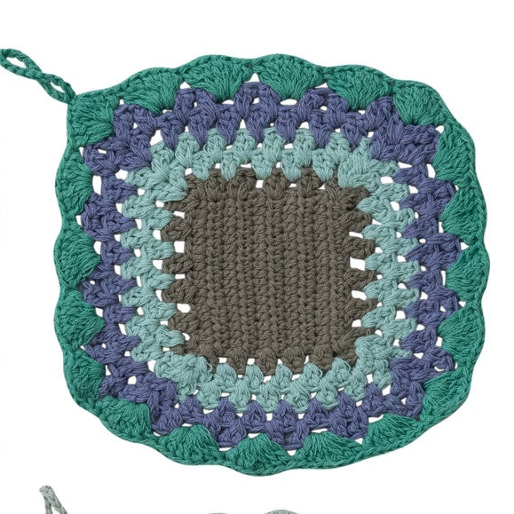Crocheted Scalloped Pot Holder