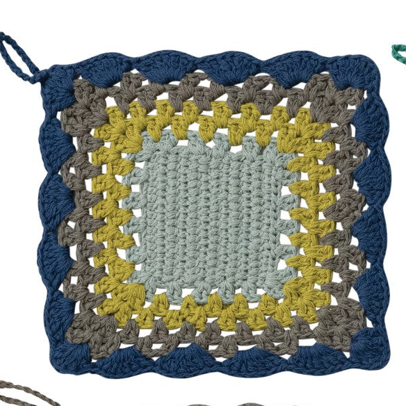 Crocheted Scalloped Pot Holder