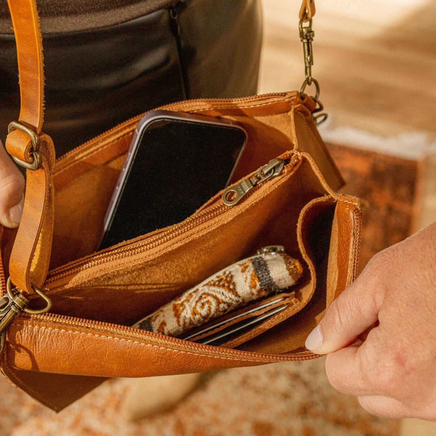 Essential Crossbody in Cognac
