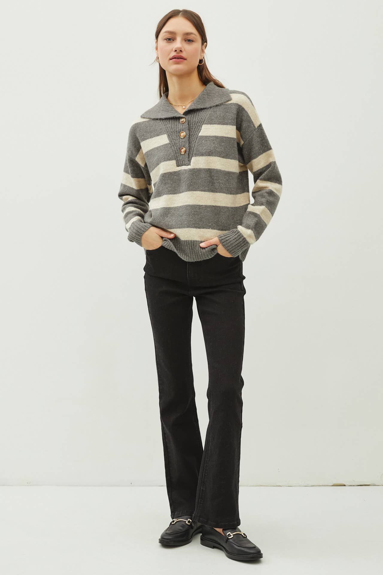 Quarter Button Peter Pan Sweater | Heather Charcoal