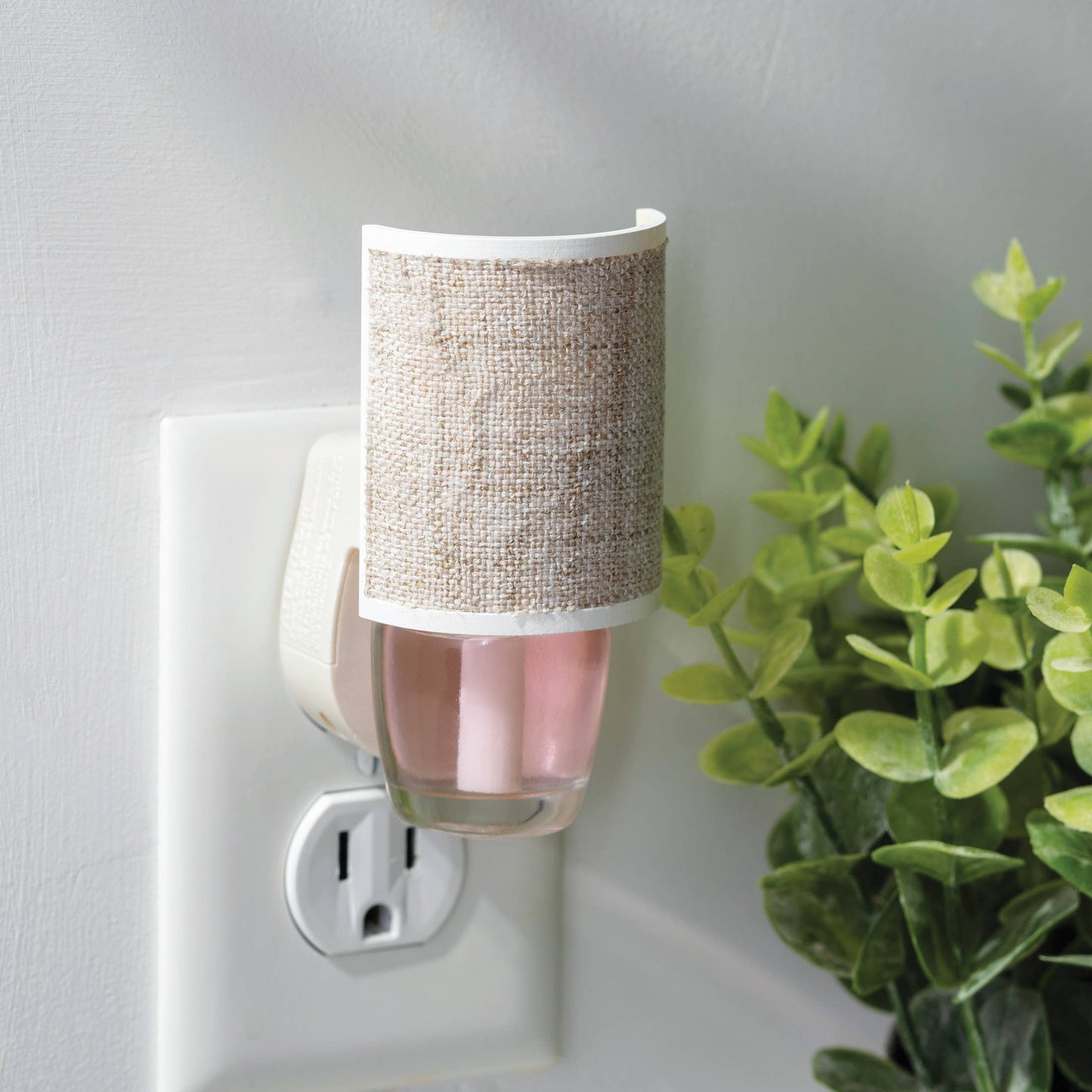 Linen WallScents™ Fragrance Warmer Pluggable