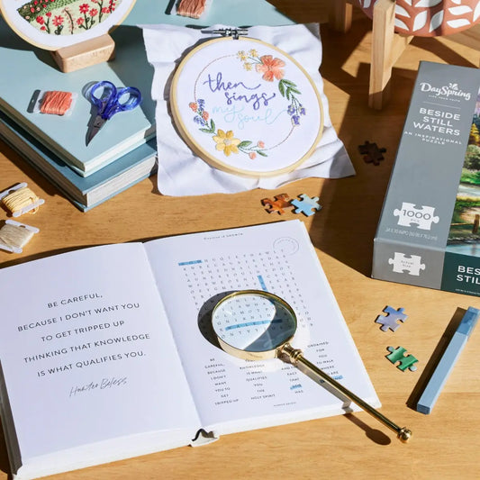 The Wordsearch Book: Becoming w/ Quotes & Scriptures
