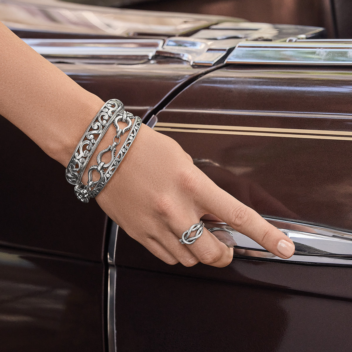 Pretty Tough Arch Bold Bracelet