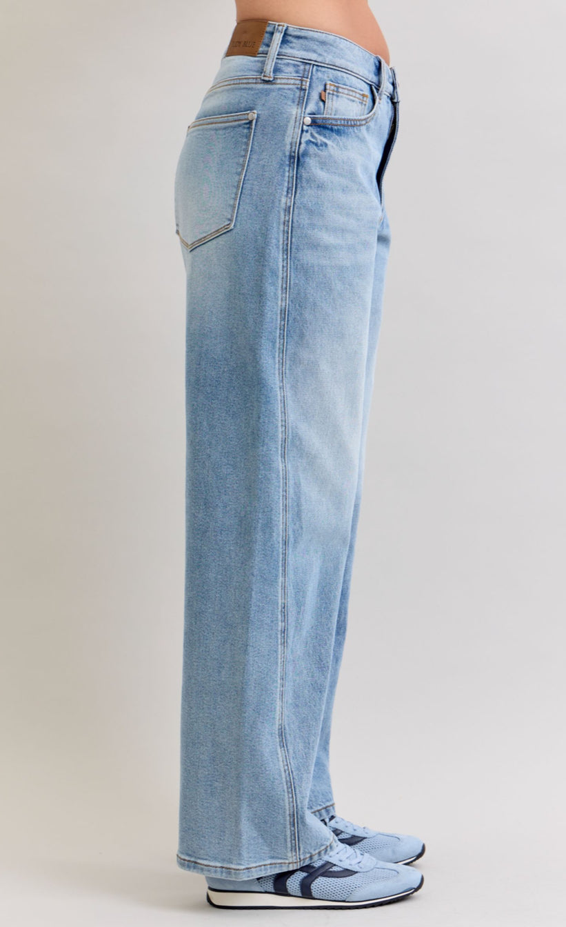 HW | Baggy | Rigid Magic | Twisted Side Seam