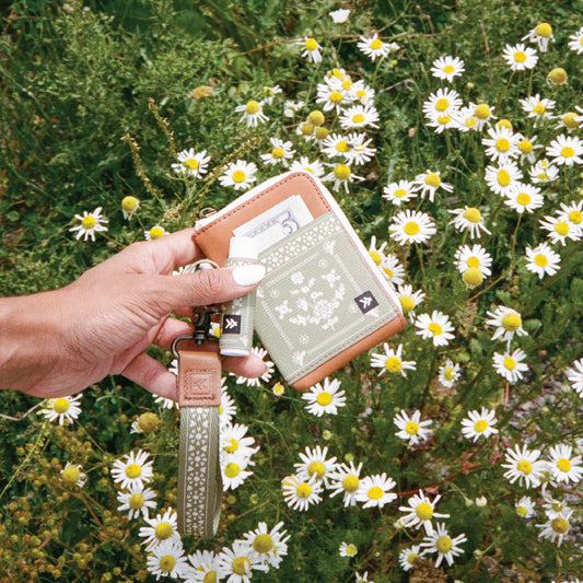 Thread | Sawyer Olive