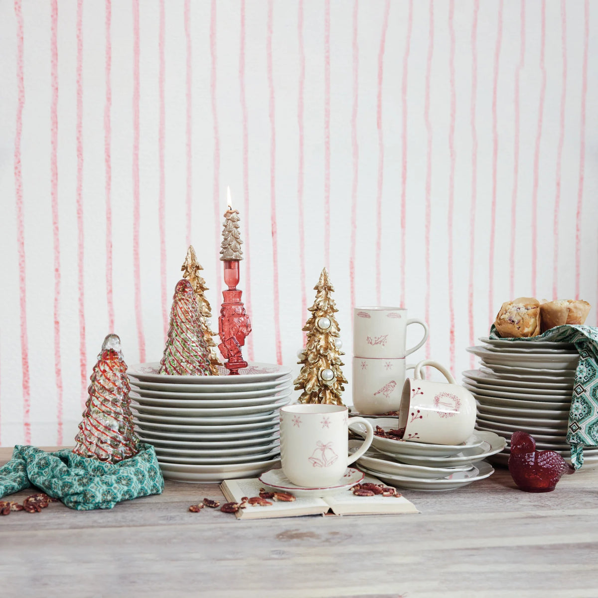 Stoneware Scalloped Plate