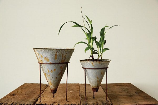 TIN CONE SHAPED FLOWER POT
